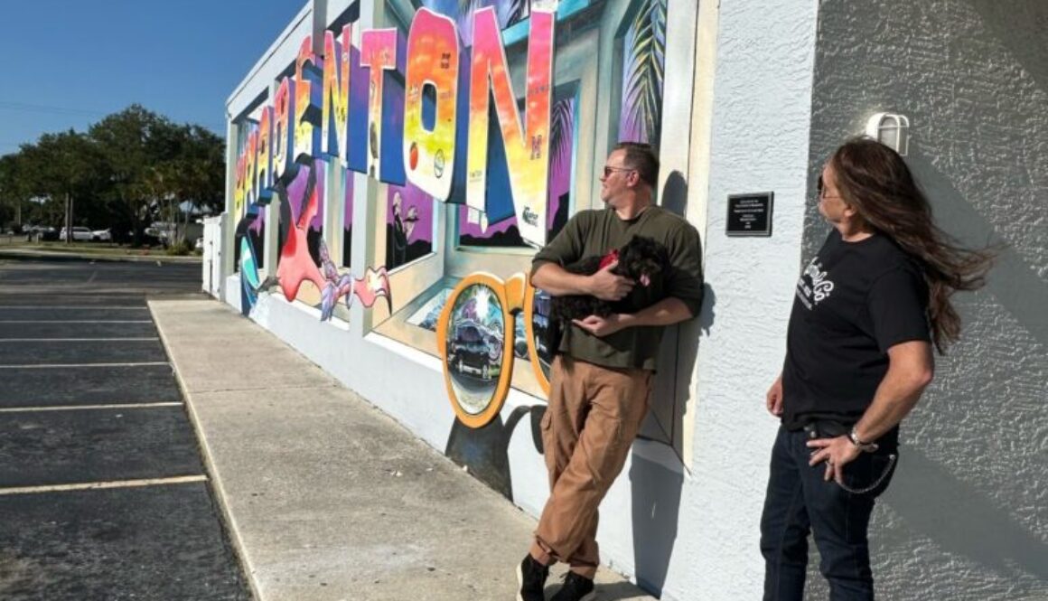 Brandon Scott and Jorde' best mural artist